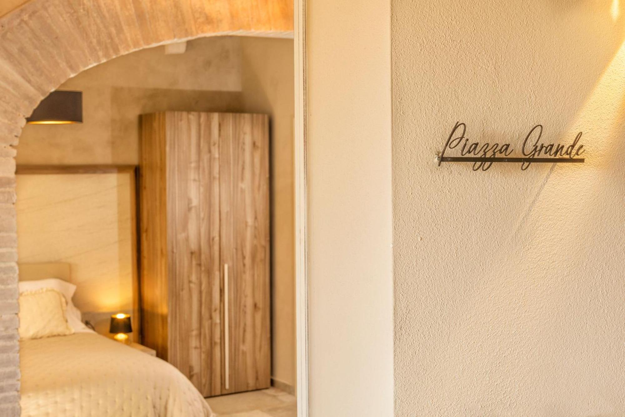 Palazzo Falcinelli Luxury Room In Montepulciano Center With Air Conditioning And Elevator Luaran gambar