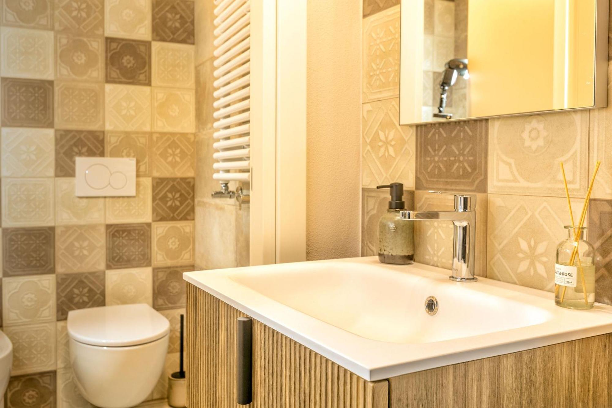 Palazzo Falcinelli Luxury Room In Montepulciano Center With Air Conditioning And Elevator Luaran gambar