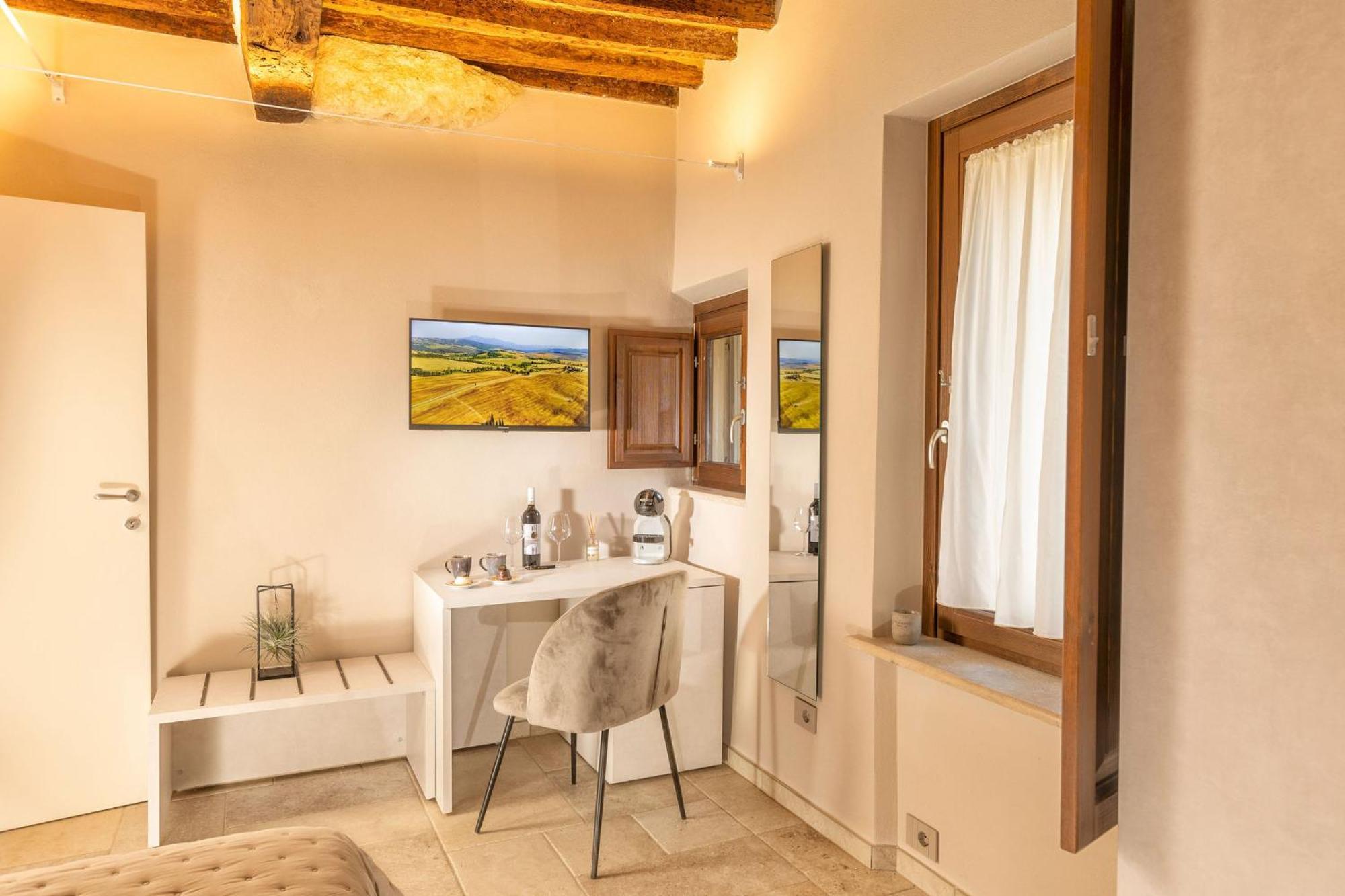 Palazzo Falcinelli Luxury Room In Montepulciano Center With Air Conditioning And Elevator Luaran gambar